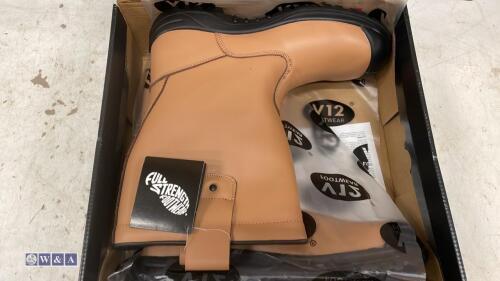 Pair of V12 safety boots (unused old stock) (size 10)