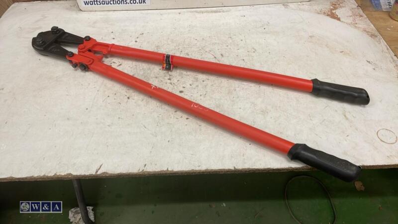 Pair of large bolt croppers