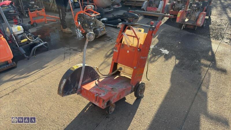 HUSQVARNA FS400 road saw