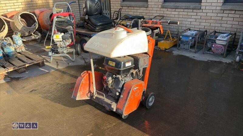 CLIPPER CS451 road saw