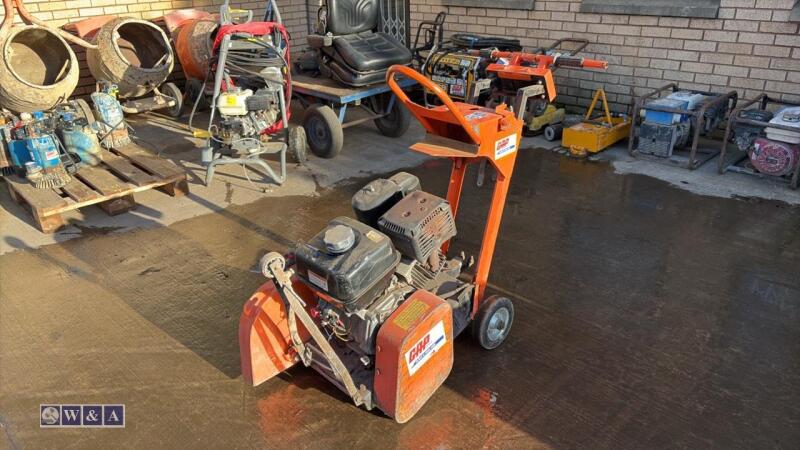 CLIPPER CS451 road saw