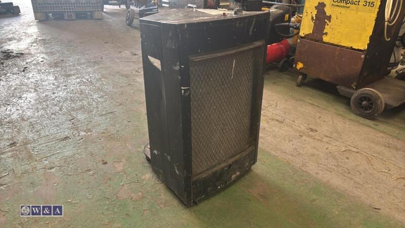 Gas cabinet heater