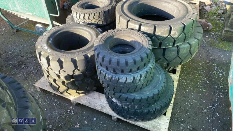 Quantity of wheels & tyres