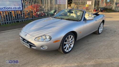 2004 JAGUAR XK8 petrol automatic convertible car (BJ04 FFW)(MoT 9th October 2025)