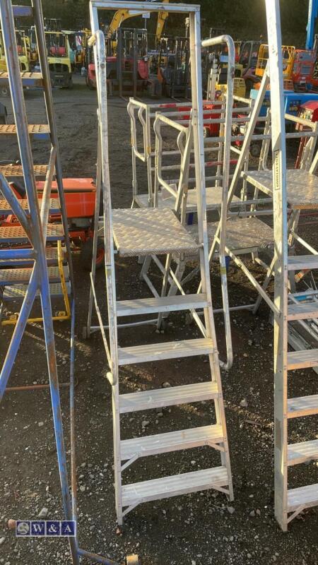 LYTE aluminium stepladder