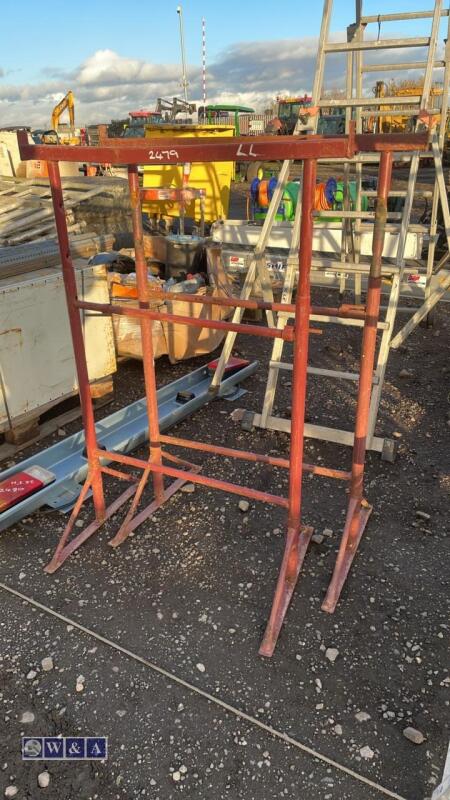 2 x builders trestles