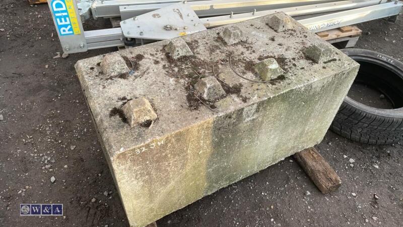 Concrete lego block