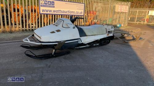 LYNX petrol snowmobile c/w trailer (used in production of James Bond movie from Pinewood Studios) s/n59050492