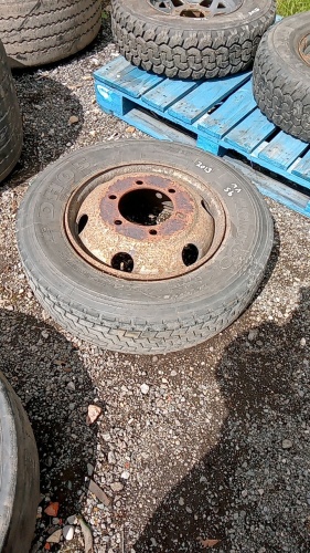 IVECO 7.5t 215/75 R17.5 wheel & tyre