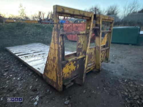 20' hook loader flat body