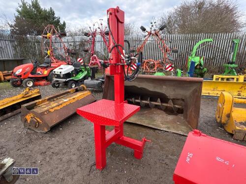 Tractor mounted hydraulic log splitter