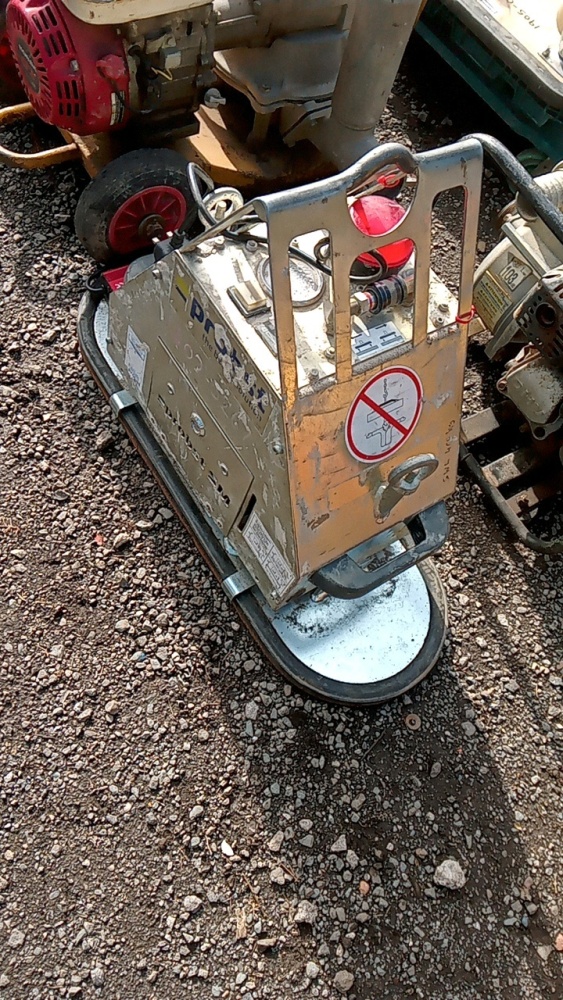 PROBST 12v vacuum flag lifter Day 3 Carlton Timed Sale *Ending from 9