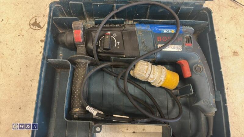 BOSCH 110v SDS drill c/w case