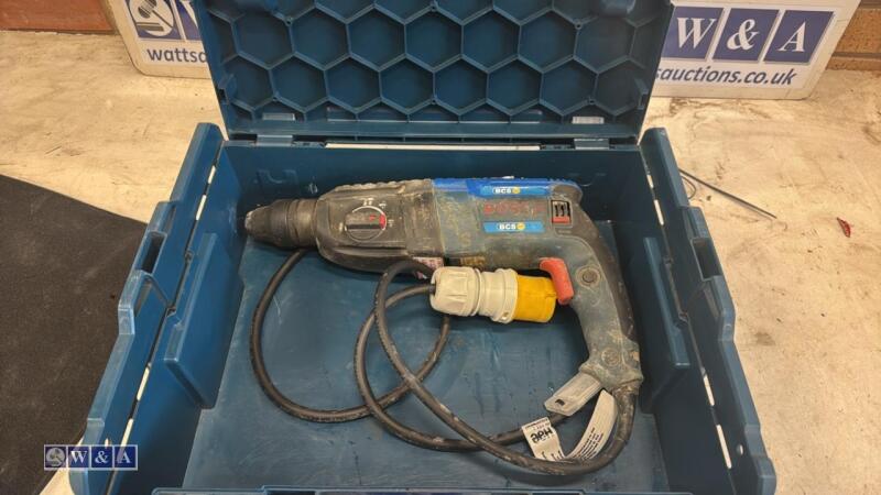 BOSCH 110v drill c/w case