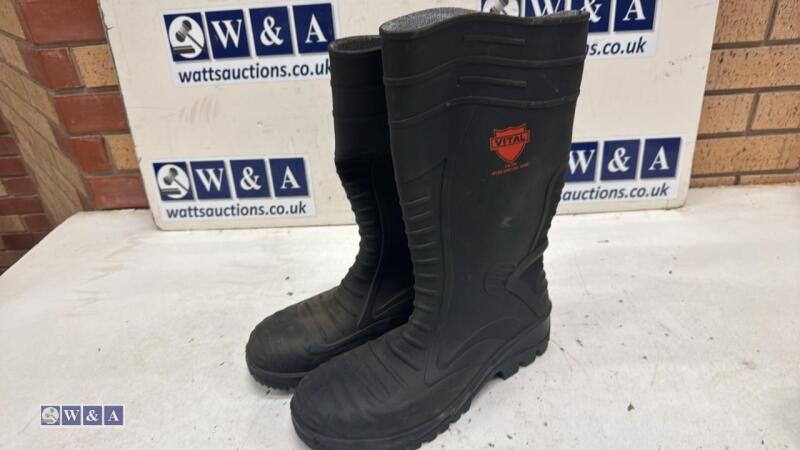 VITAL steel toe wellies (size 11) (unused)