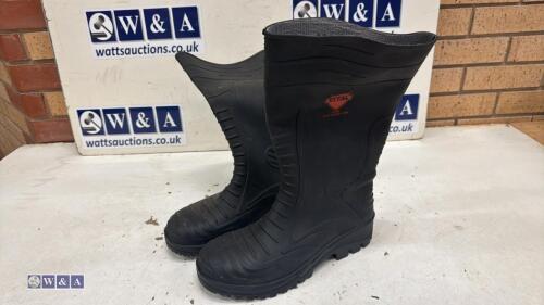 VITAL steel toe wellies (size 10) (unused)