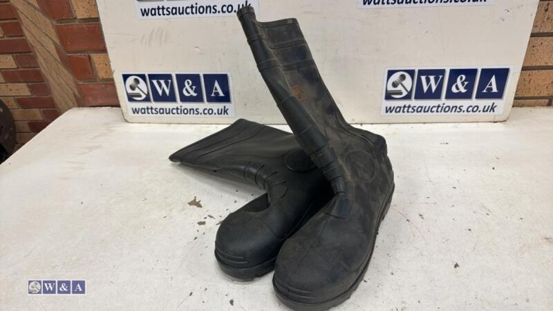 GRAFTGEAR steel toe wellies (size 9) (unused)