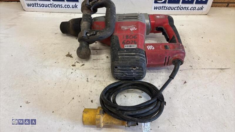 MILWAUKEE 110v breaker