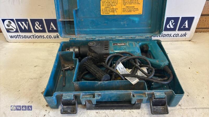 MAKITA 8406 110v diamond core drill c/w case