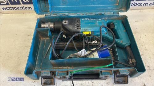 MAKITA 8406 240v diamond core drill c/w case