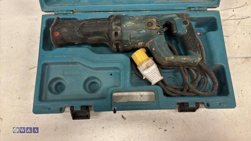 MAKITA 110v reciprocating saw c/w case