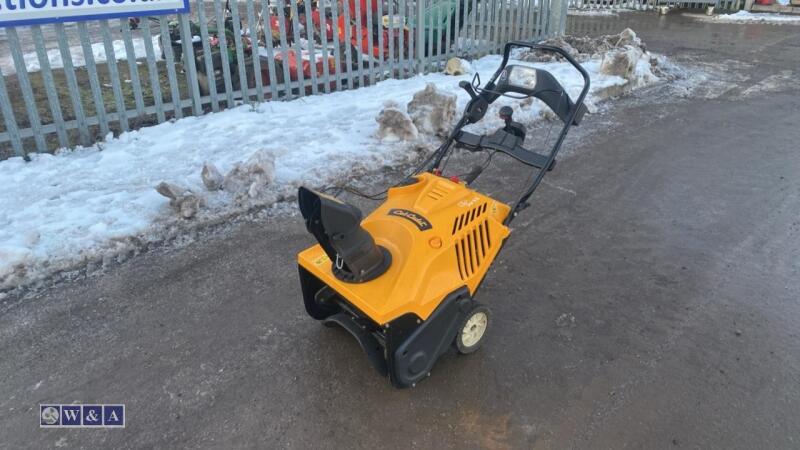 Cub cadet petrol snow blower