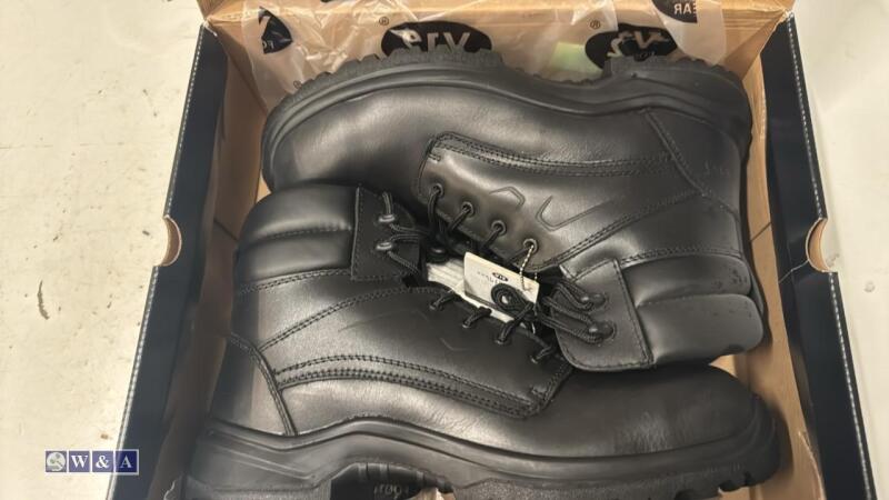 V12 steel toe safety boots (size 12) (unused)