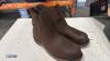 V12 steel toe workboots (size 12) (unused)