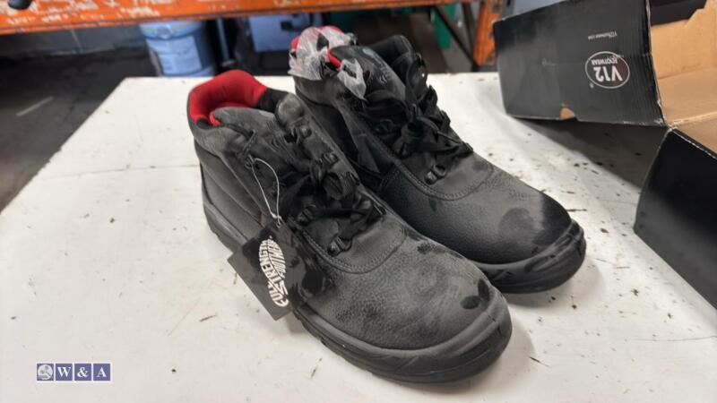 V12 steel toe workboots (size 12) (unused)