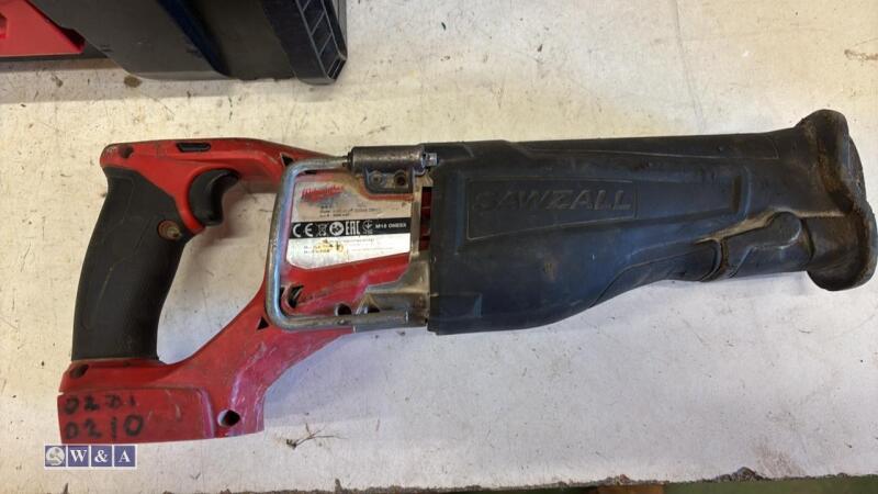 MILWAUKEE cordless reciprocating saw c/w case