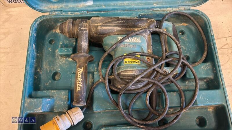 MAKITA HR3210C 110v SDS hammer drill c/w case