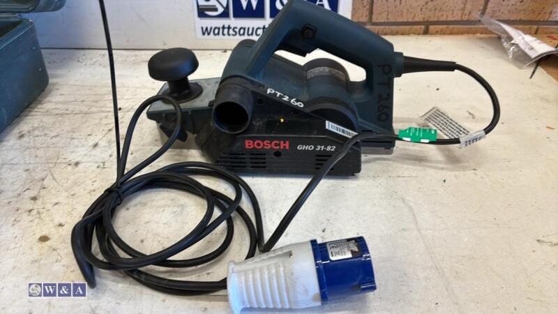 BOSCH 240v planer c/w case