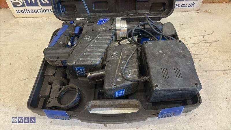 Cordless drill c/w case