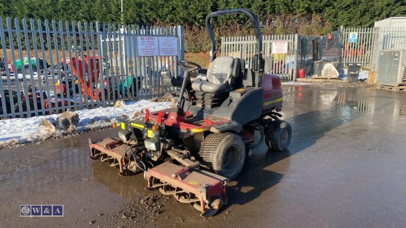 TORO LT 3340 triple gang mower