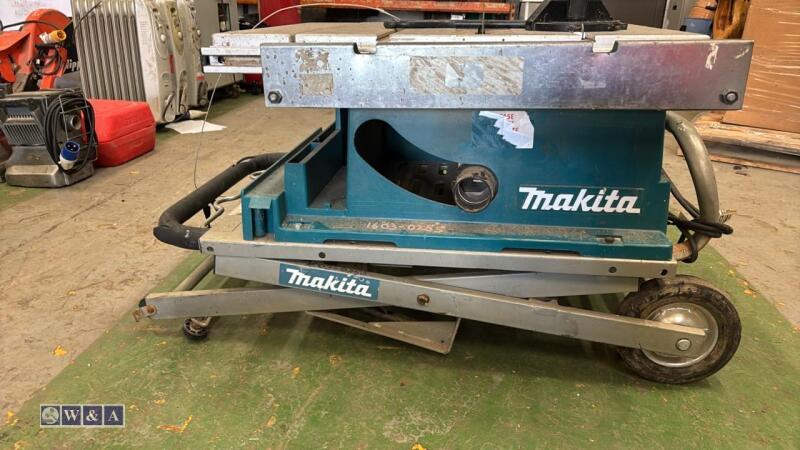 MAKITA 2704 110v collapsible wheeled table saw