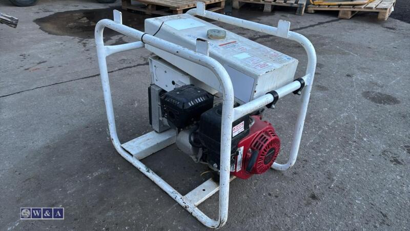 HARRINGTON 2.7kva petrol 110v generator