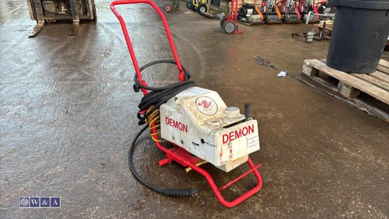 DEMON 110v pressure washer c/w hose