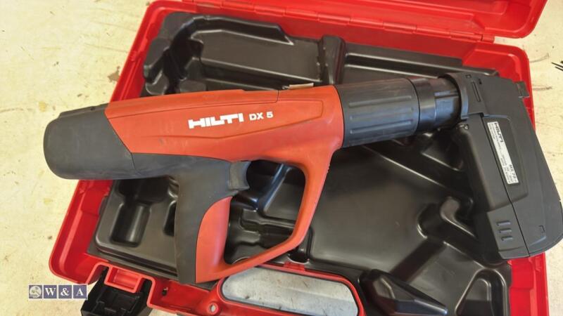 HILTI DX5 cordless nail gun c/w case