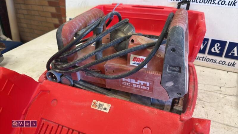 HILTI DC-SE20 110v wall chaser c/w case