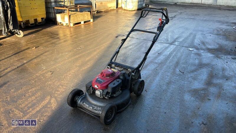 HONDA HRH536 21'' PRO petrol rotary mower