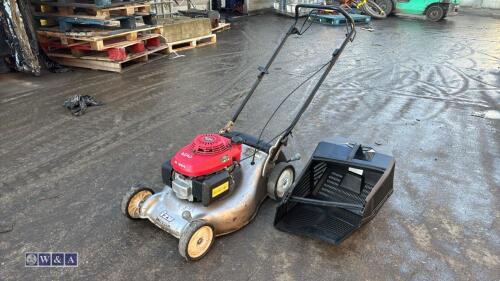 HONDA IZY HRG416PD petrol rotary mower c/w collection box