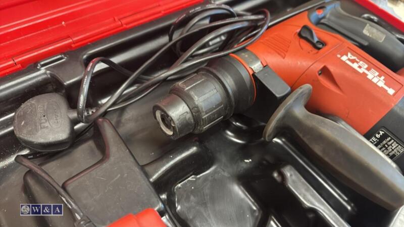 HILTI TE-6A hammer drill c/w charger & case