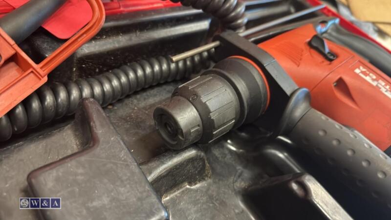 HILTI TE6A hammer drill c/w extension battery cord & case