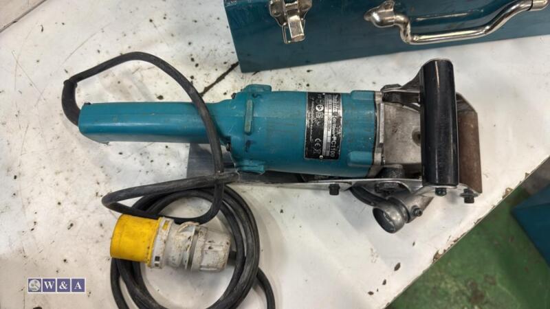 MAKITA PC1100 110v concrete grinder c/w case