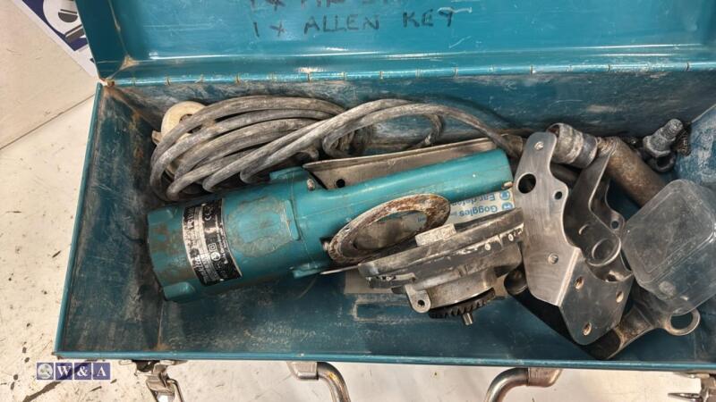 MAKITA PC1100 110v concrete grinder c/w case