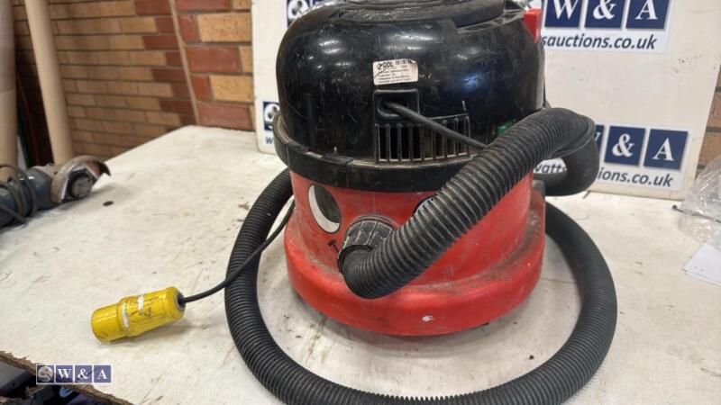 HENRY 110v vacuum