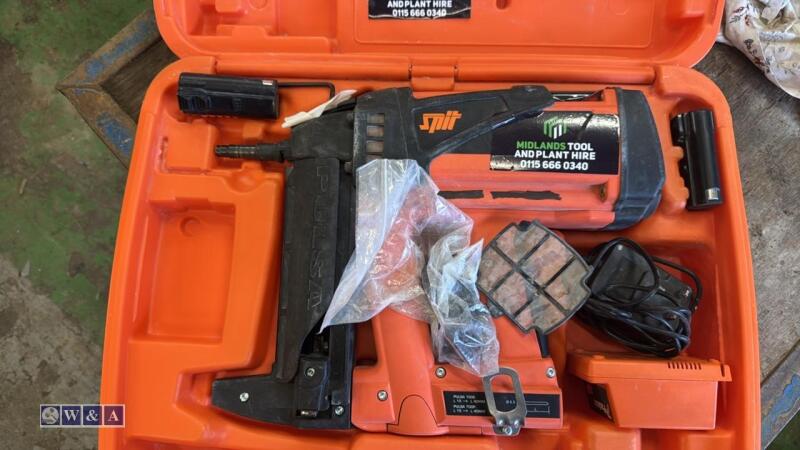 SPIT PULSA 700E nail gun c/w case