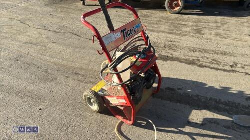 Petrol pressure washer