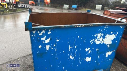 Skip bin (blue)