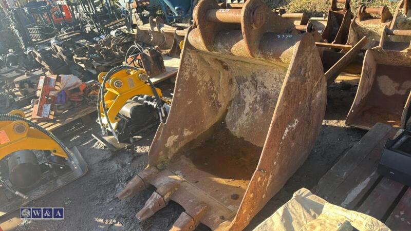 3ft digging bucket (75mm pins)